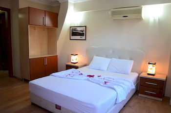 Hotel Setenay 2*