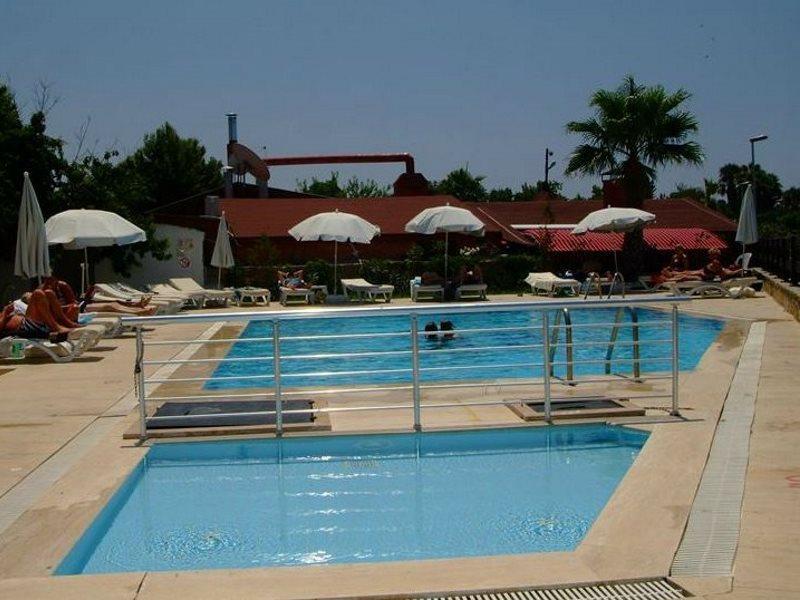 Side Beach Club 3*