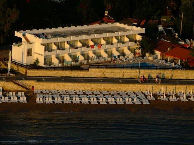 Side Beach Club Side