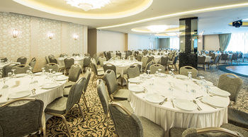 Ramada By Wyndham Gemli̇k Hotel