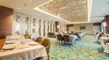 Ramada By Wyndham Gemli̇k Hotel