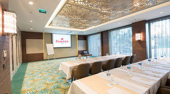 Hotel Ramada By Wyndham Gemli̇k
