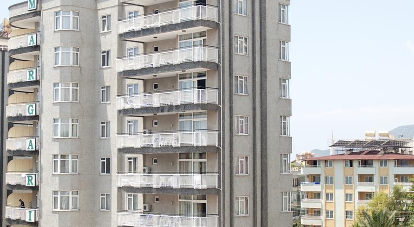 Margarita Aparthotel 3*
