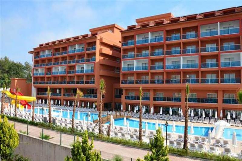 Club Side Coast Hotel