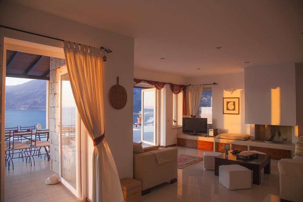 Luxury Caretta