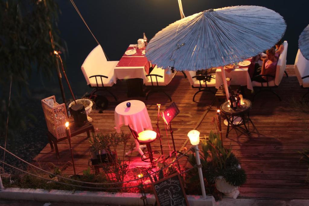 Pembe Yunus Hotel *