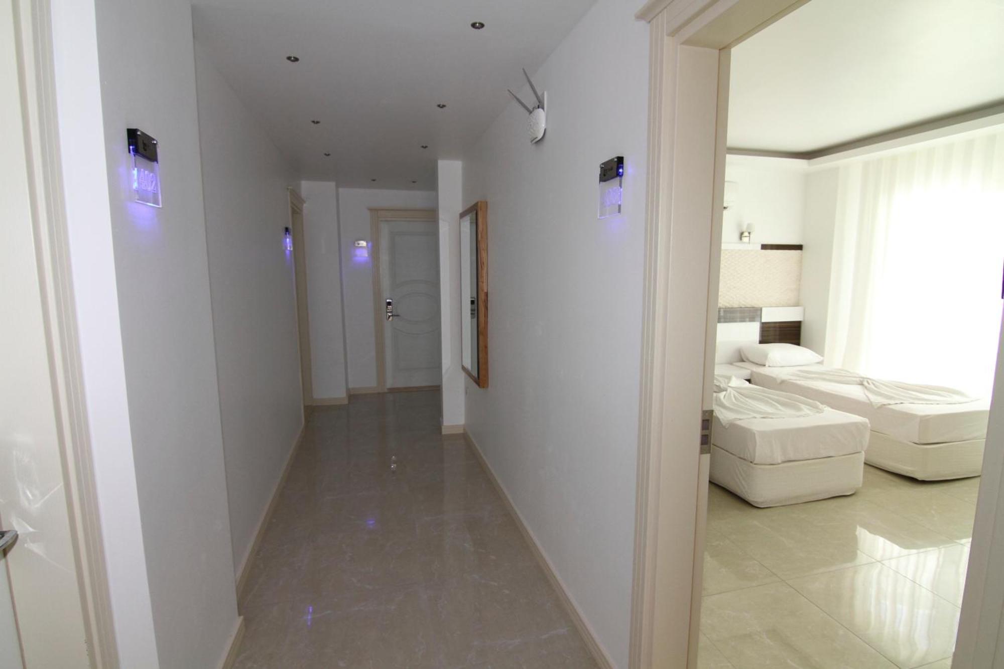 Maki Hotel