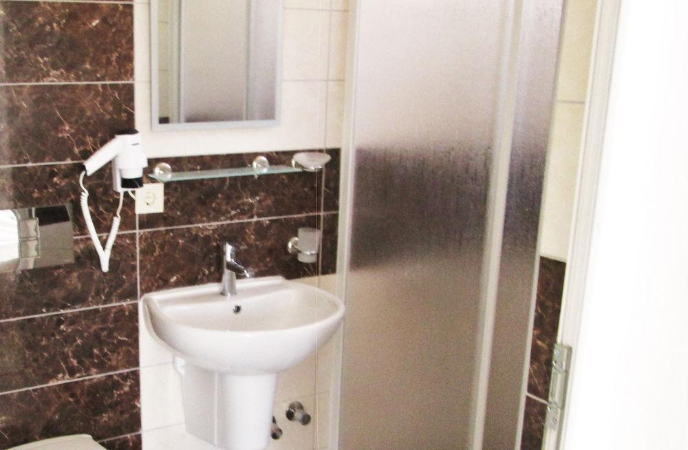 Zeybek 1 Guest house *