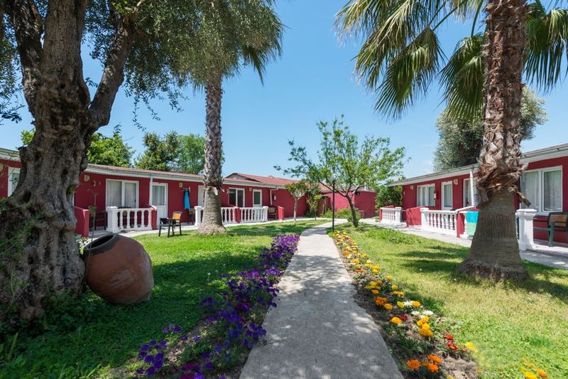Hotel Altinkum 3*