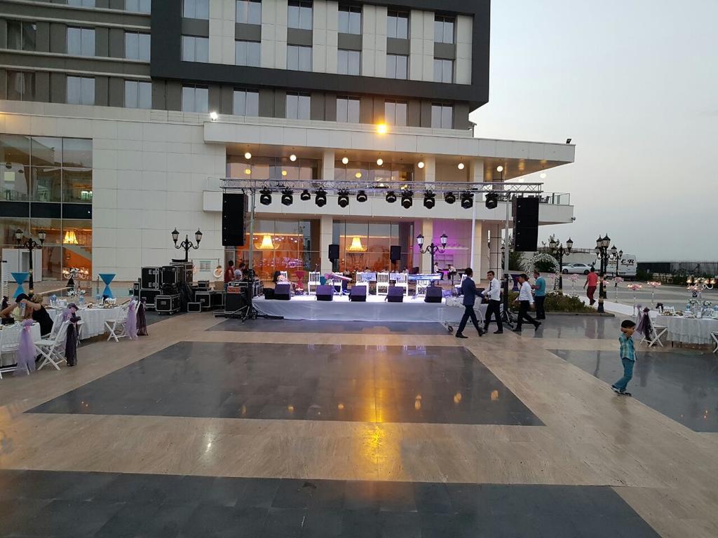 Wyndham Garden Hotel 4*