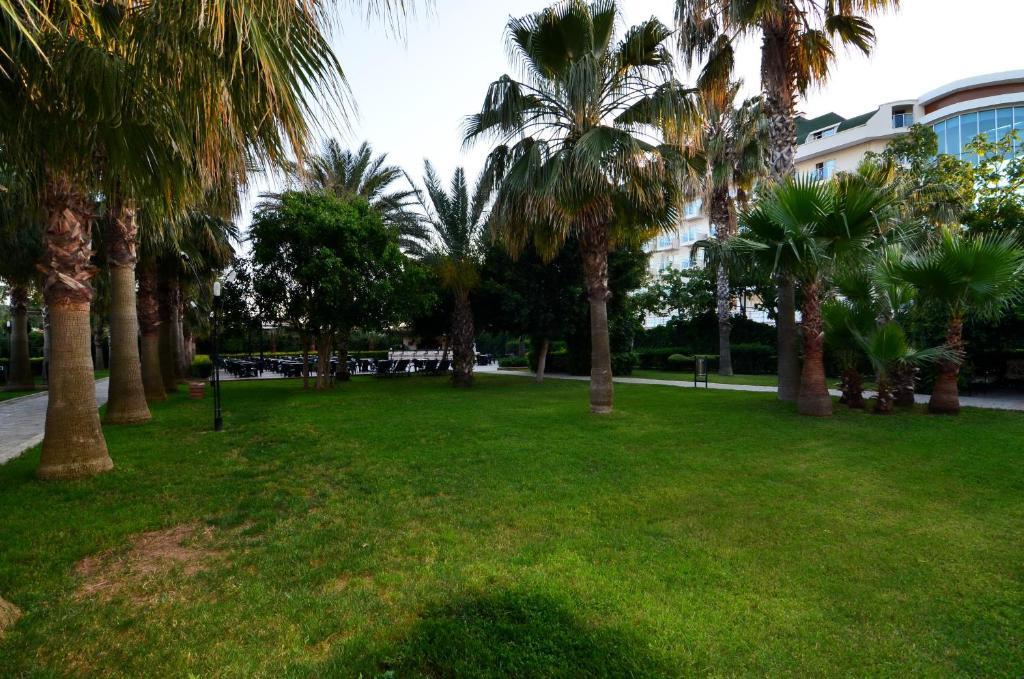 Royal Garden Hotel