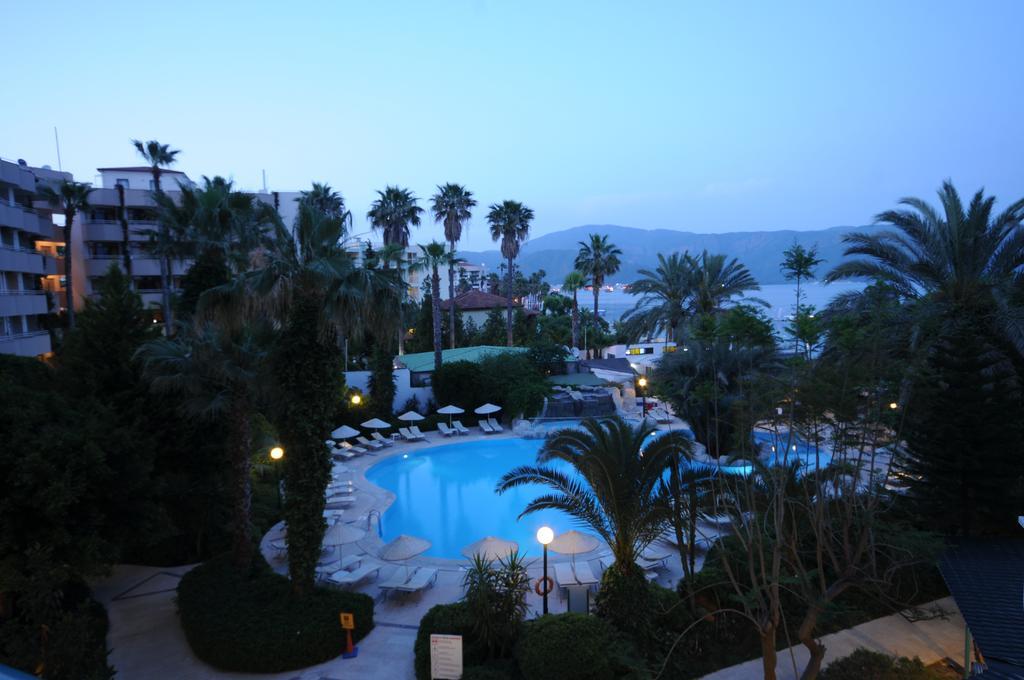 Tropical Hotel 4*