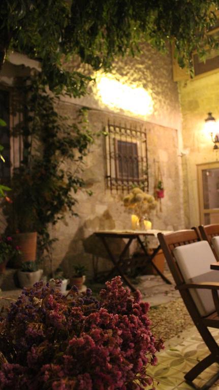Lilyum - Tas Ev Bed & Breakfast Alacati