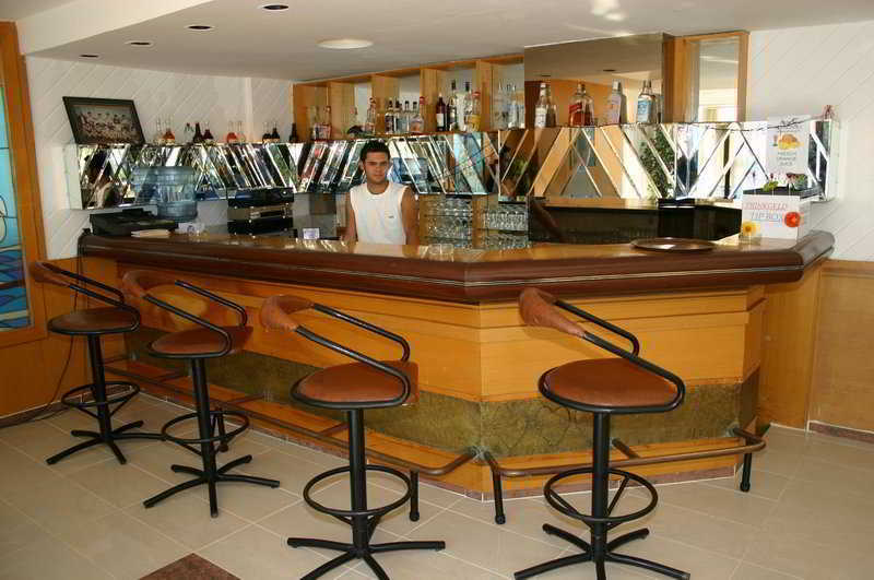 Alp Hotel 2*
