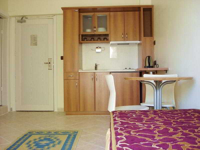 Mutlu Aparthotel