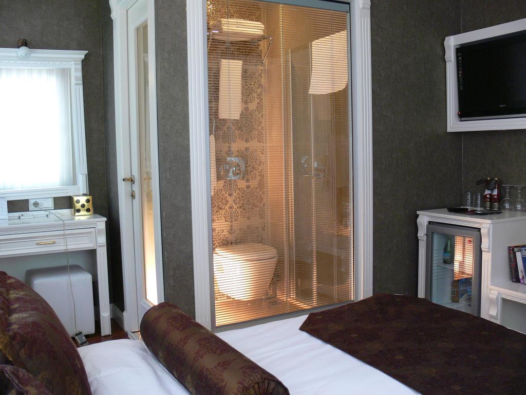 Coliseum Hotel 2*