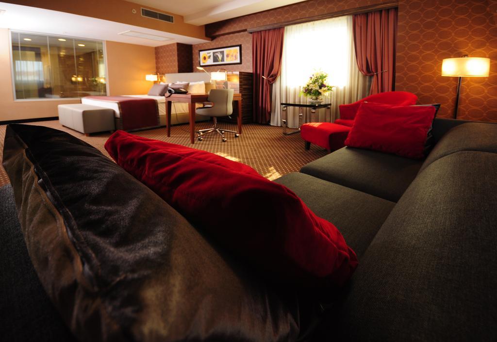 Ramada Plaza By Wyndham Izmit 5*