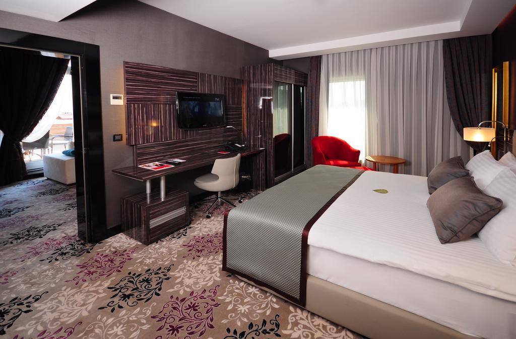 Hotel Ramada Plaza By Wyndham Izmit