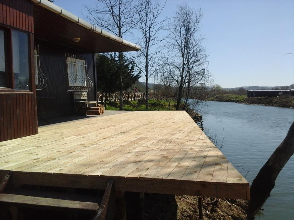 Vi̇ra Bungalow Holiday home