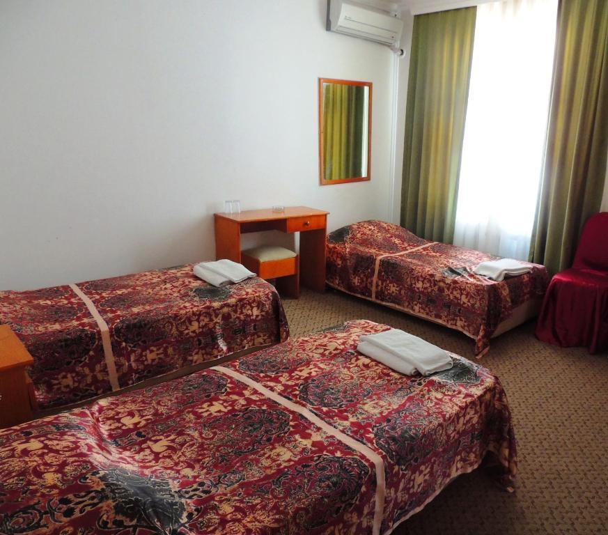 Engin Hotel *