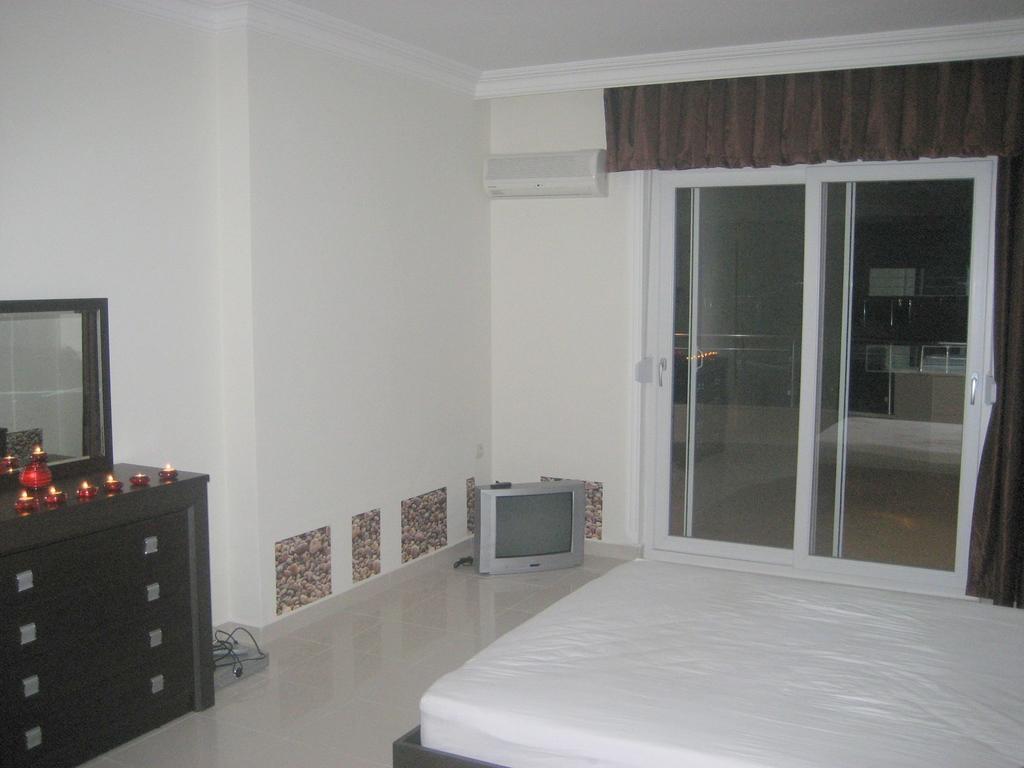 Paradise Hill Apartment *