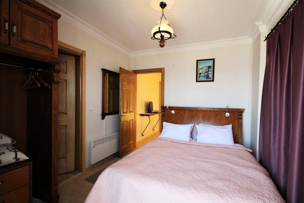 Hotel Cundavilla & 2*