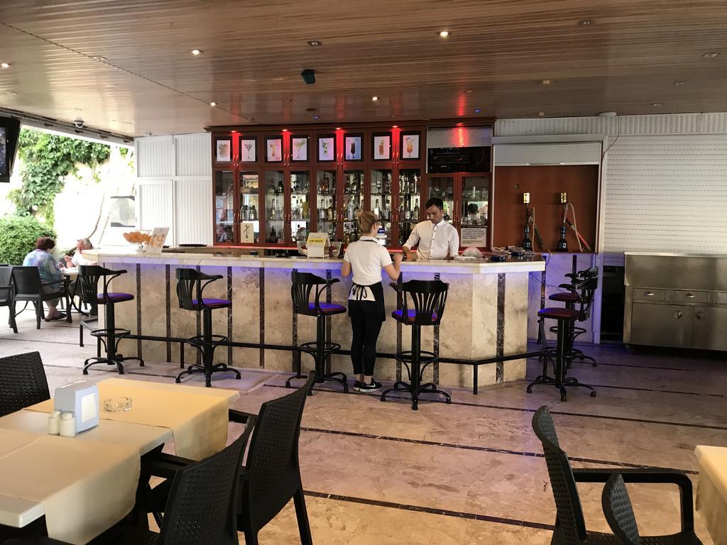 Muz Hotel 2*