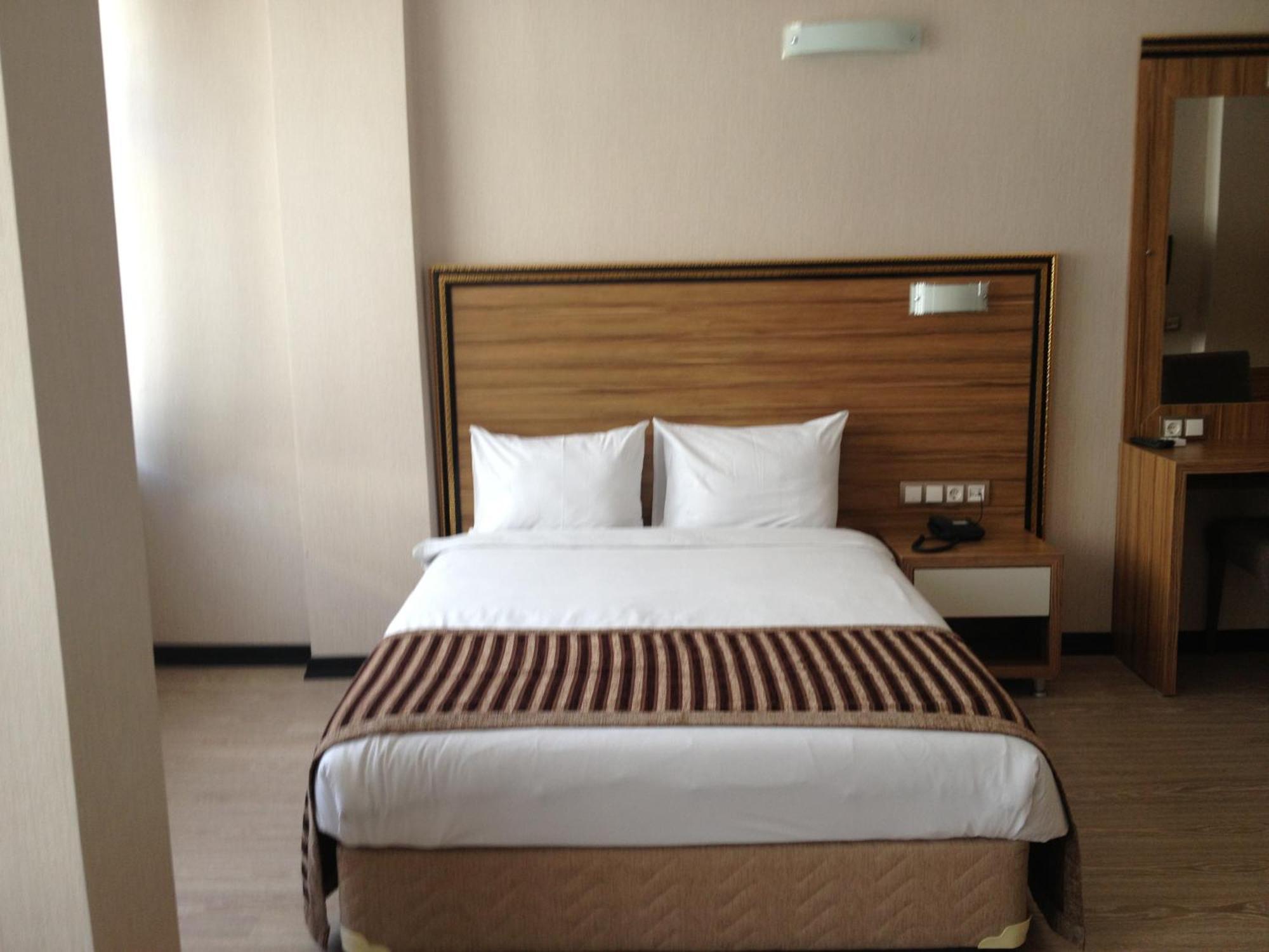 Hotel Buyuk 3*