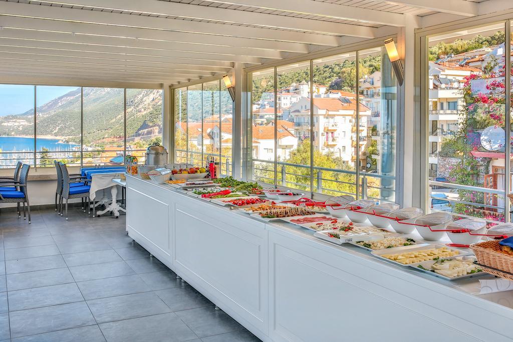 Artemis Hotel 4*