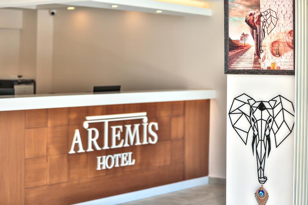 Hotel Artemis 4*