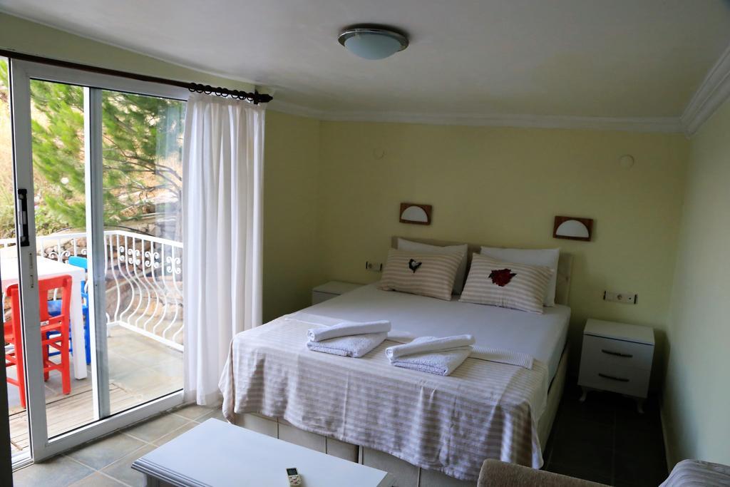 Dolphin Hotel