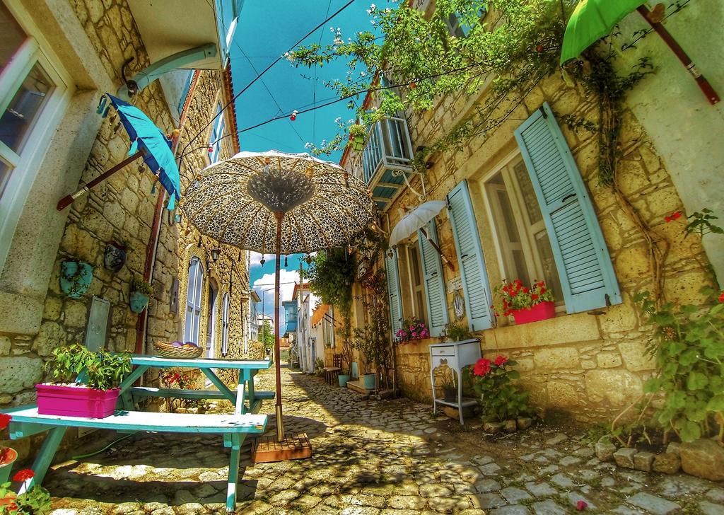 Maison D'azur Bed & Breakfast 2*