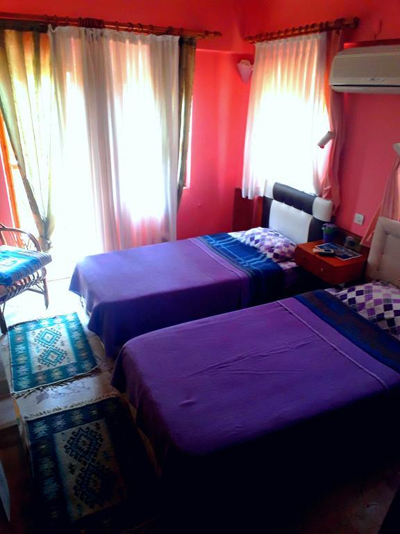 Hotel Tuana Side