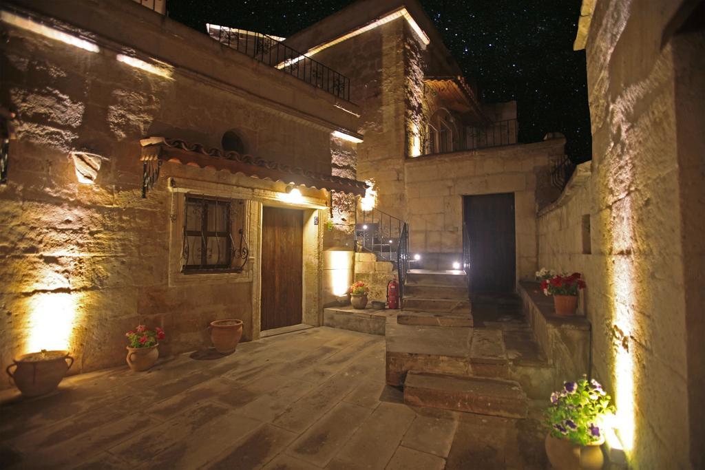 Hotel Tulip Cave