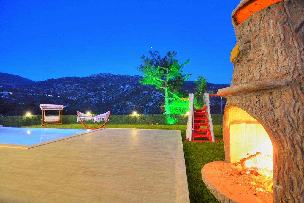 Saltanat Villa