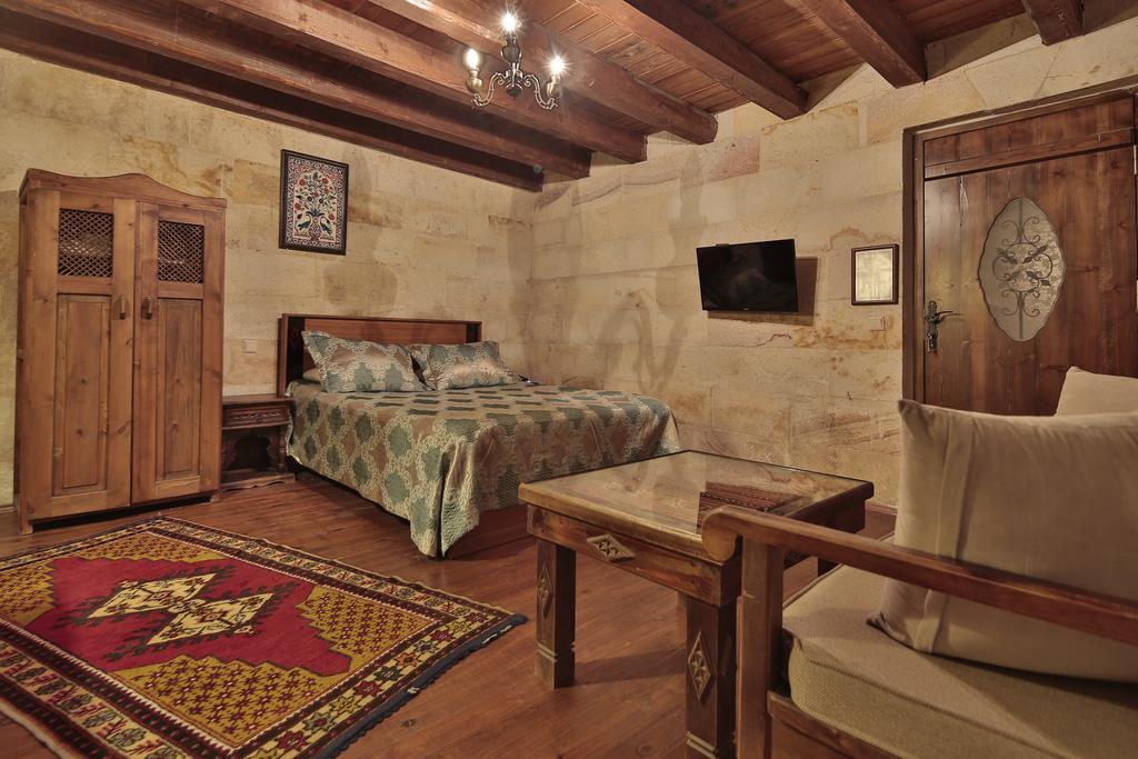 Hotel Shoestring Cave House