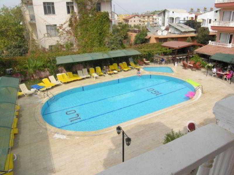 Mediterranean Garden Apartment Side