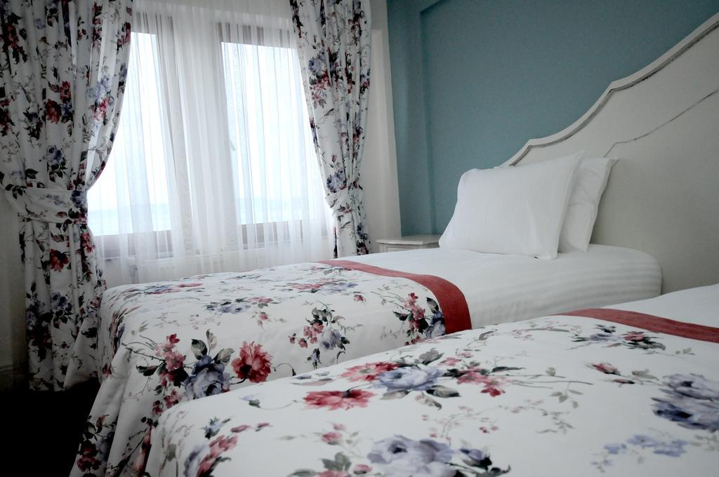 Limani Hotel 2*