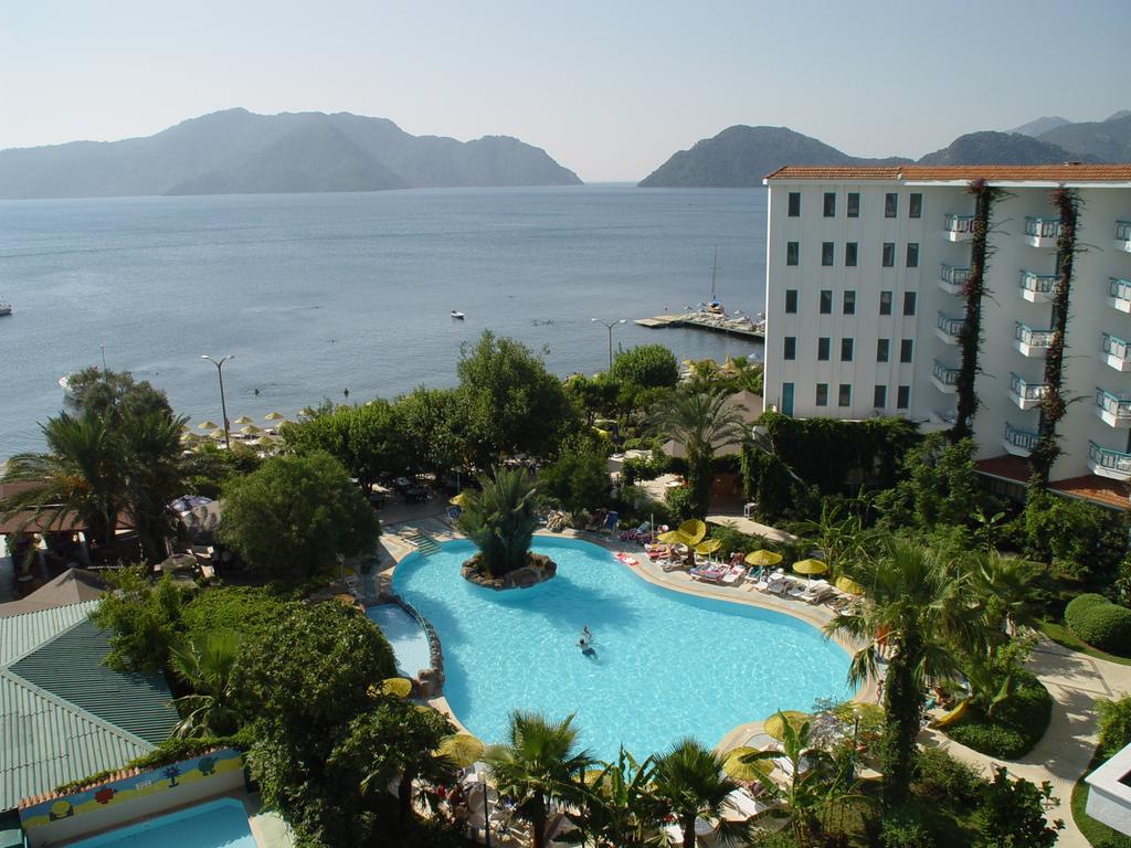 Tropical Hotel 4*