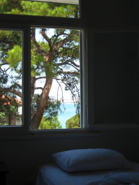 Mavi Pension Ayvalik
