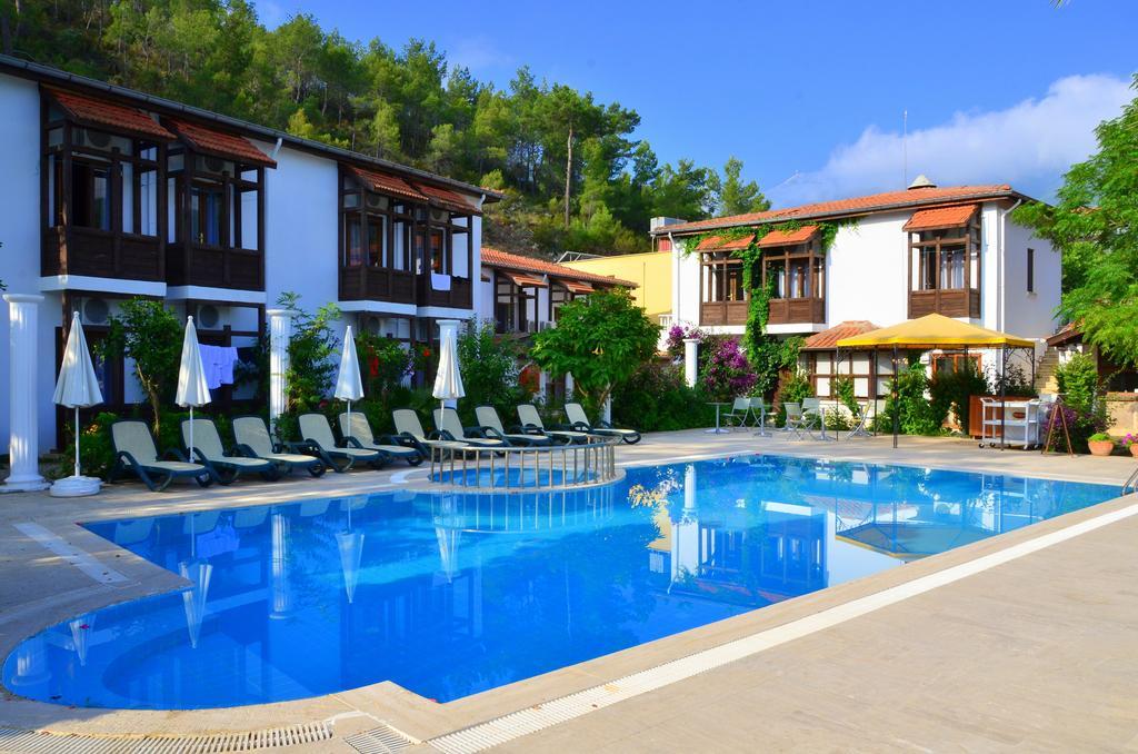 Hotel Ford