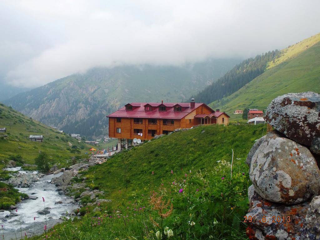 Yedigoller & Restaurant Hotel Uzungol