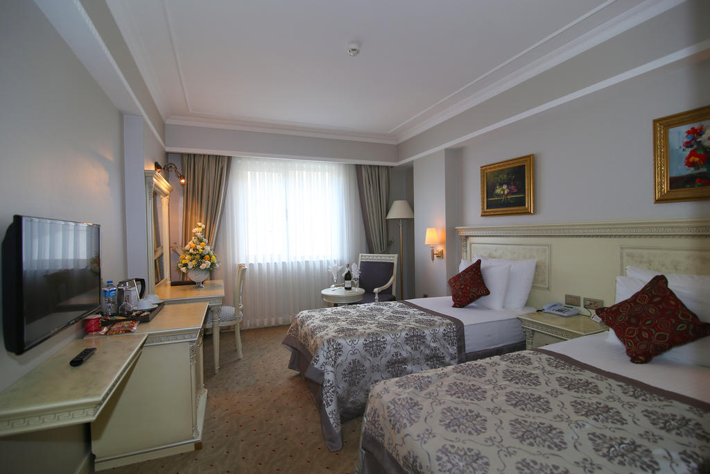Demir Hotel 4*