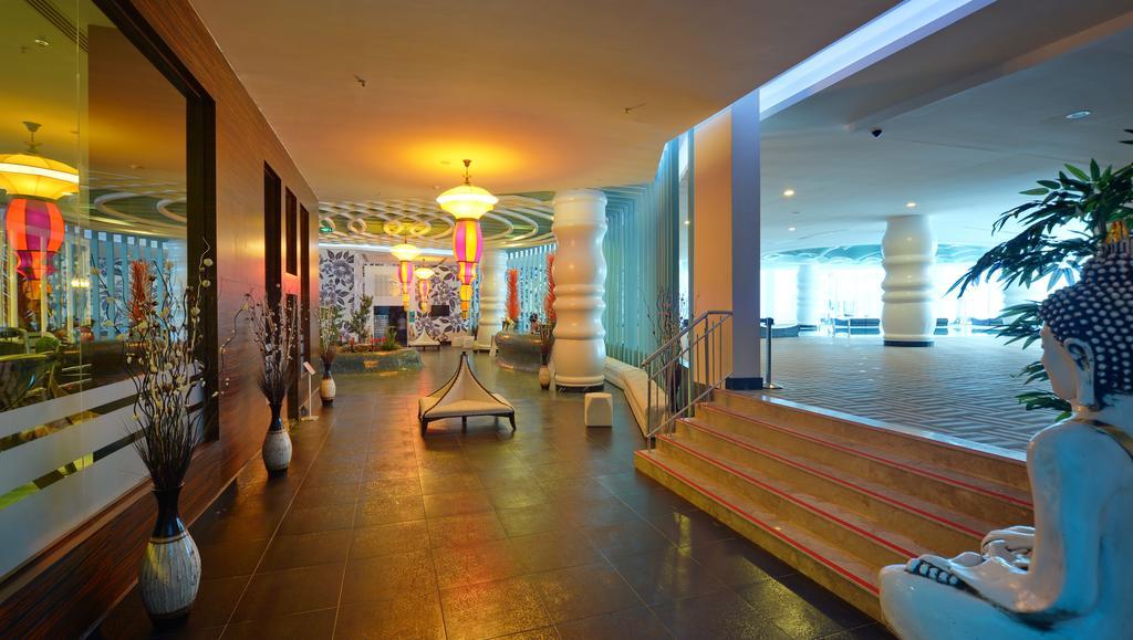 Vikingen Infinity & Hotel 5*