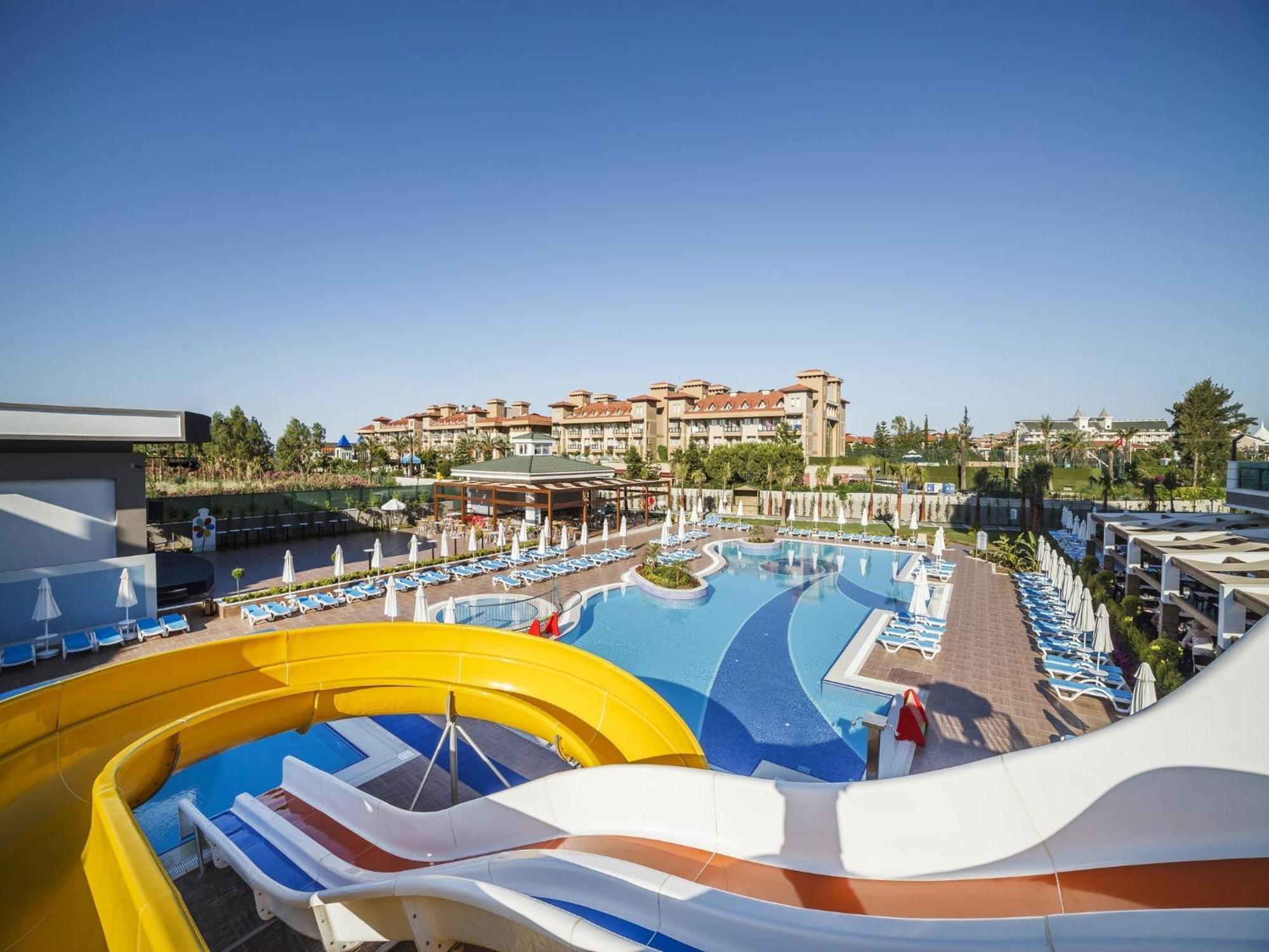 Hotel Luna Blanca & 5*