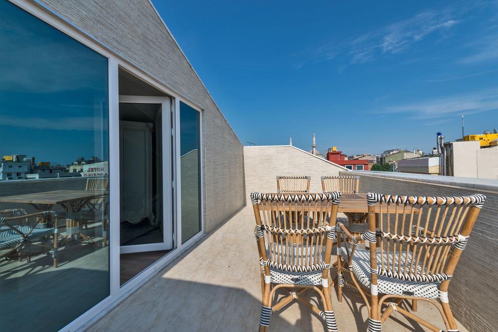 Glorious Hotel 4*