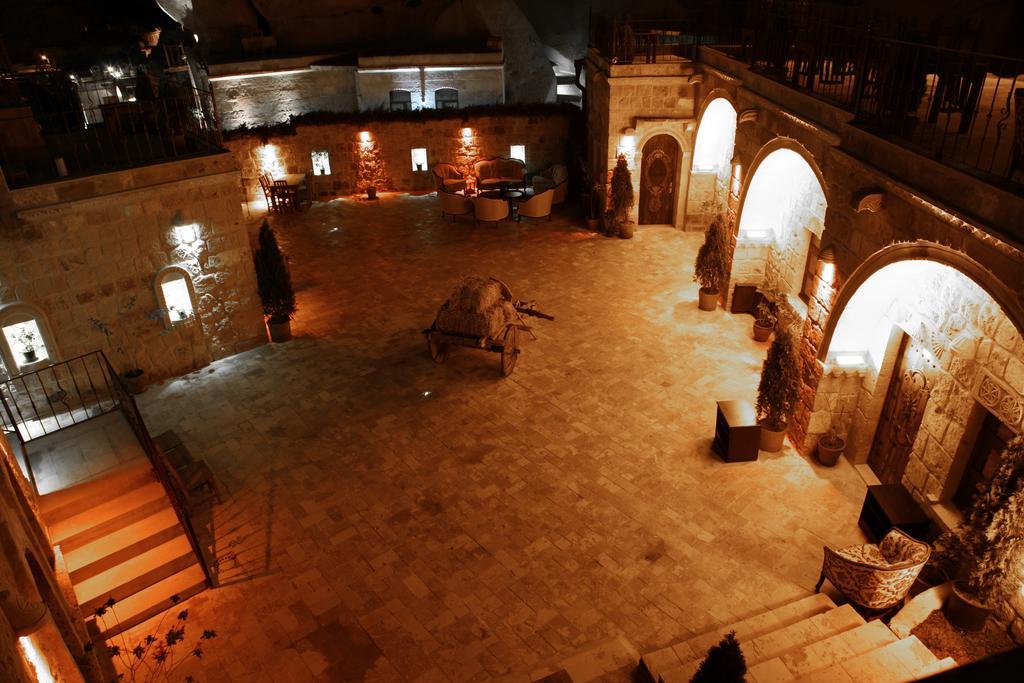 Grand Cave 2*