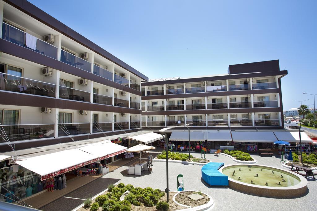 Hotel Holiday City
