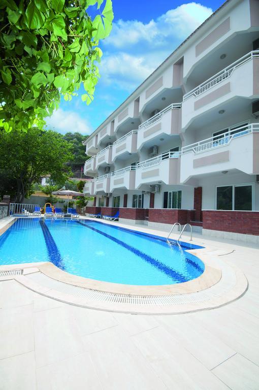 Aparthotel Sen 2*