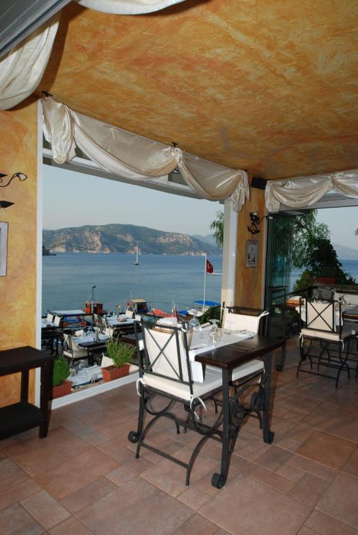 Es Aparthotel
